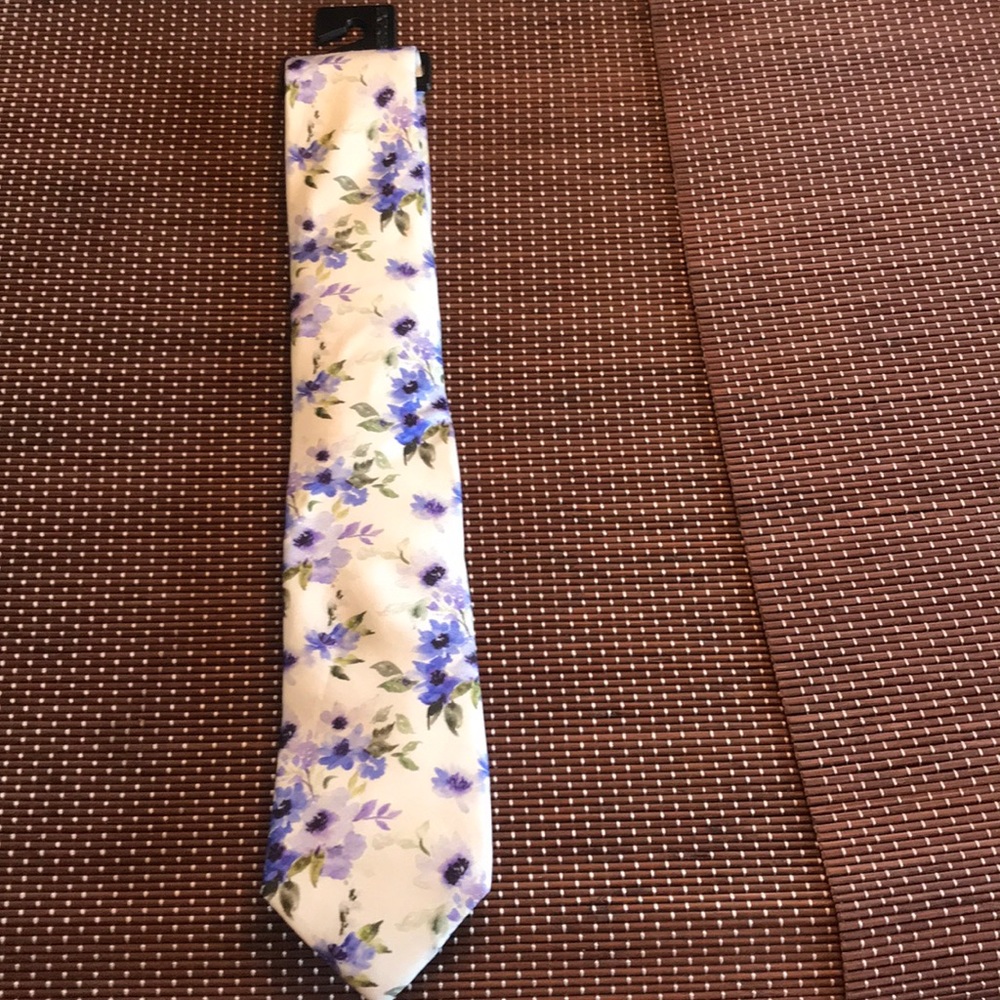 NWT Express Tie